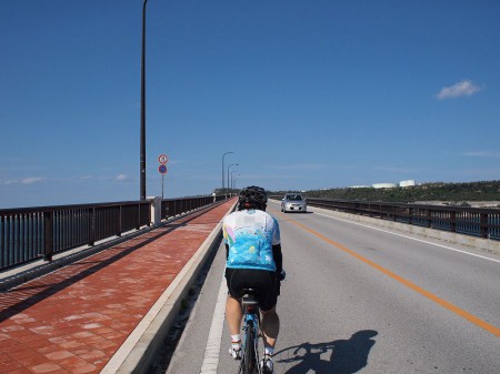 海中道路