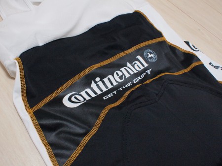 Continental Logo Bib Shorts背面