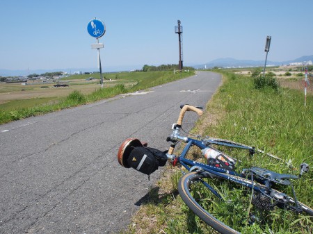 木津川で休憩