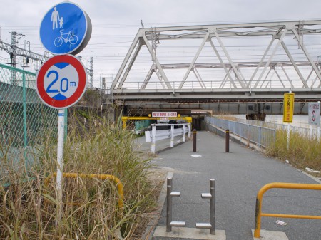 神崎川CRから２号線へ