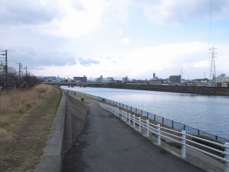 神崎川を走る