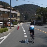 平等院を抜けて走る