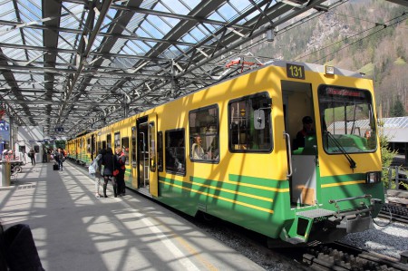 クライネシャイデック行き登山電車