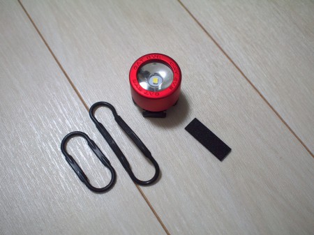 本体と取り付け用ゴム