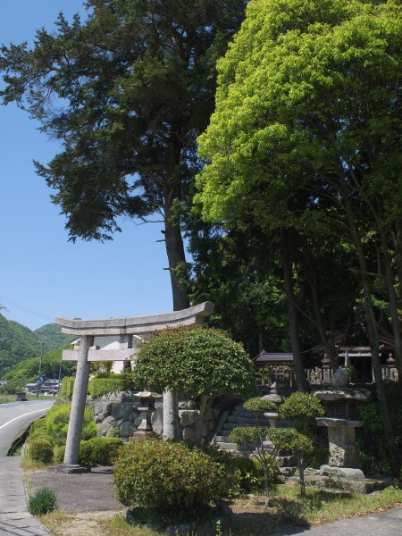 感神社