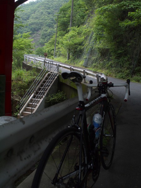 小雨が降ってきた