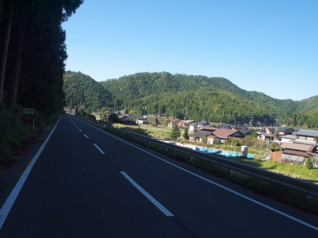 町の景色を見ながら