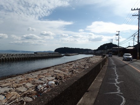 洲本温泉を過ぎて