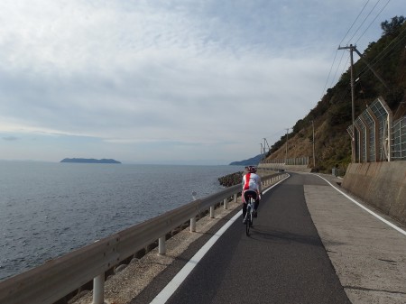 沼島が近づいてきた