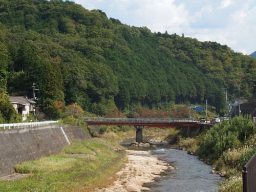 川沿いの快走路