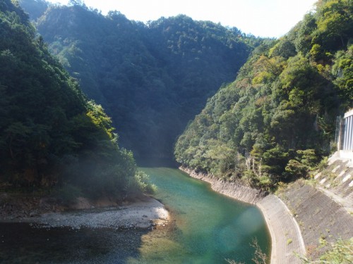 青蓮寺湖へ