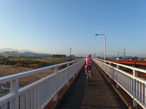 石川沿いへ