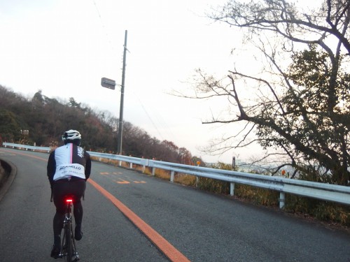 箕面の滝へ登る