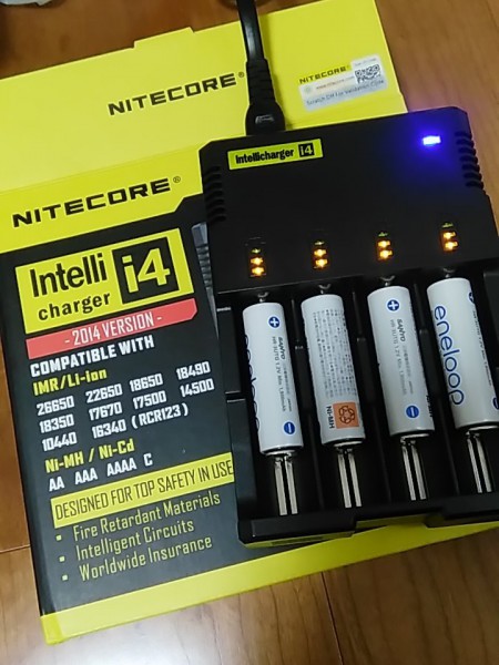 NITECORE Intellicharger i4