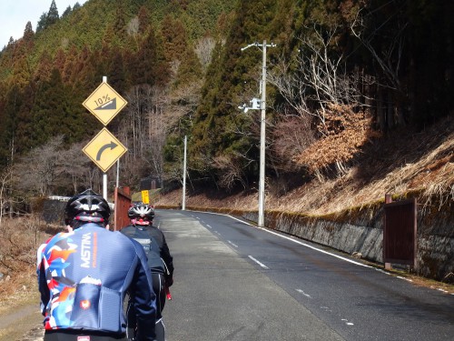 佐々里峠へ